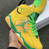 Nike Men's & Women's Designer Lifestyle Shoes — Style 032 side view