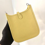  tailored carryall bag detail view showing craftsmanship