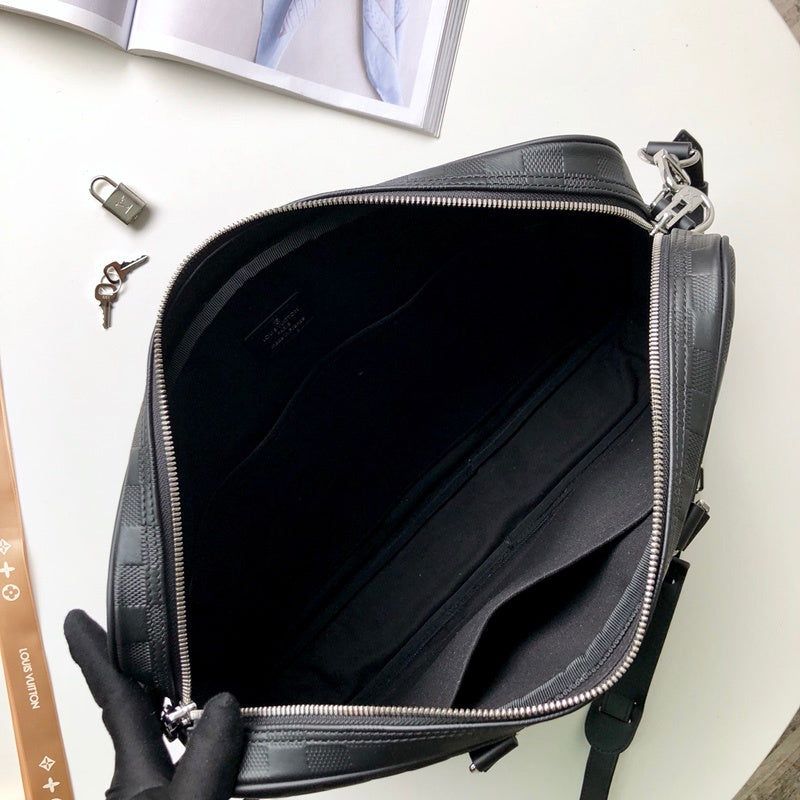 Interior view of premium polished women's handbag – women's luxury accessory