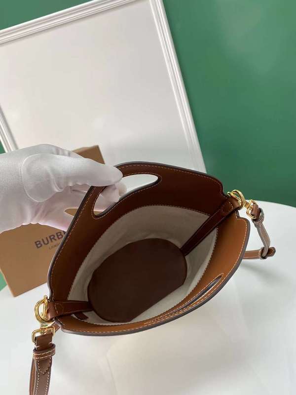Ziva's Charm handbag – carry view (one versatile size)