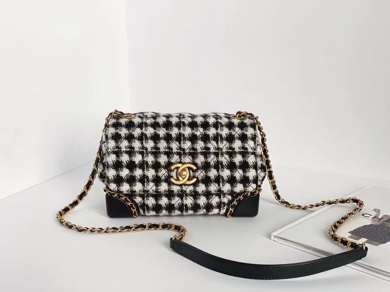  mid purse view 1