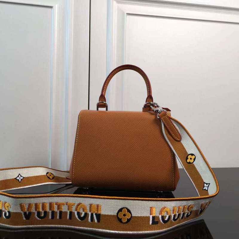 Close-up detail of everyday-luxe premium women's handbag – women's designer-style accessory