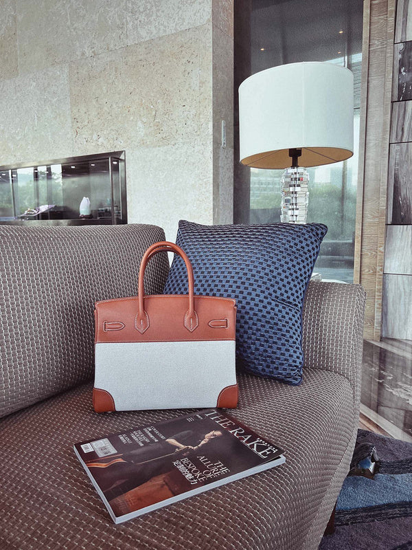 Interior view of tailored premium bag