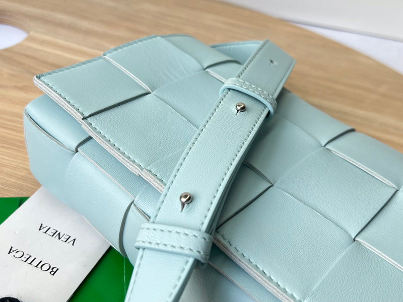 Refined Faux Leather Handbag - Premium Craftsmanship Detailing | Women's Fashion Handbag #1648 - hardware and detail close-up (image 5) of designer-inspired handbag