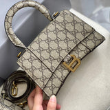 Ziva's Charm handbag – detail view (one versatile size)