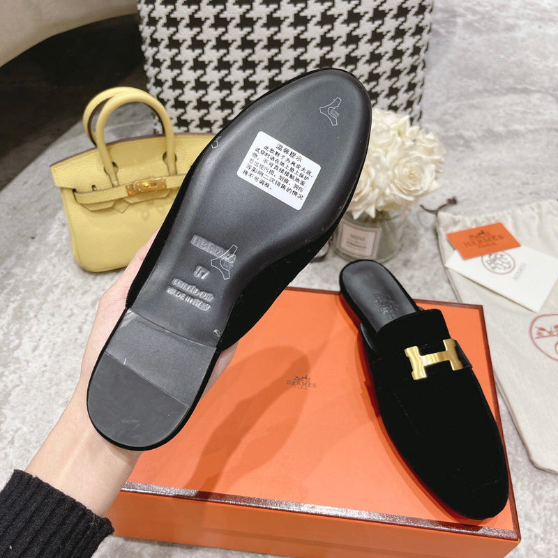 Hermes shoes Style 341 - top view showing design