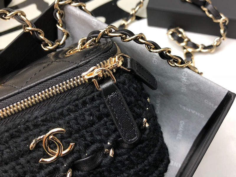  women's handbag, versatile design, view 4