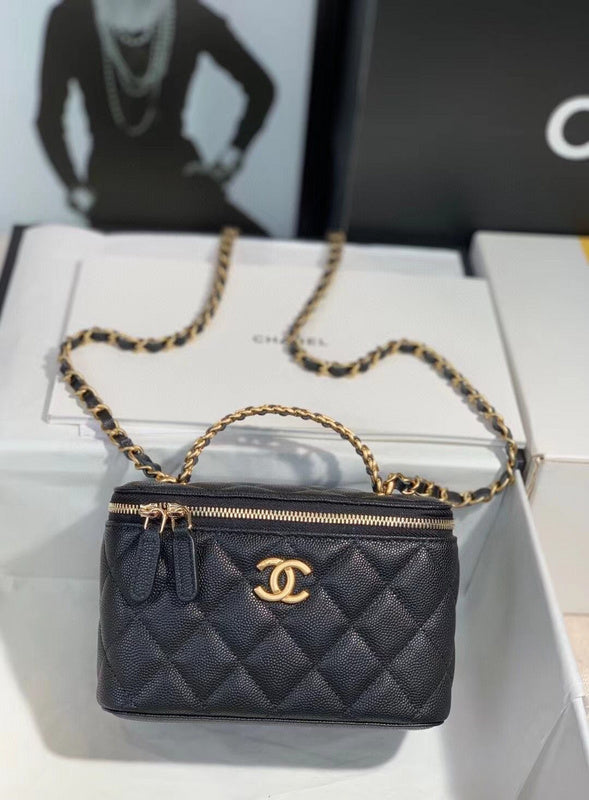  women's handbag, versatile design, view 1