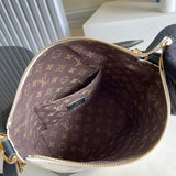 Front view of everyday-luxe modern women's handbag – women's luxury accessory