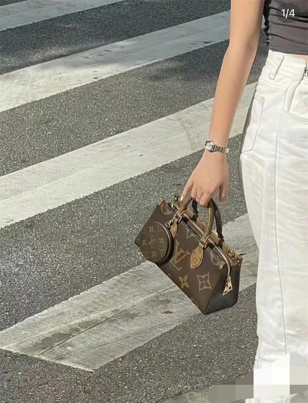  classic structured bag styled with outfit 30