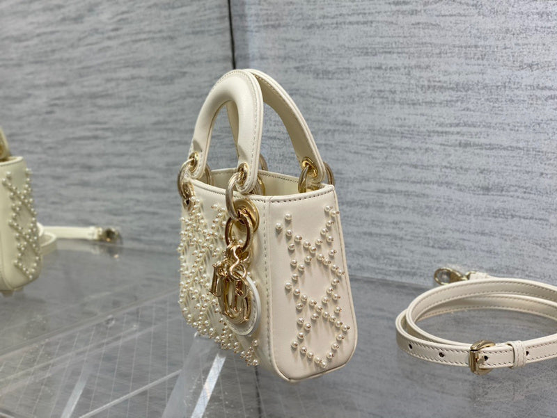 Back view of elevated sleek women's handbag – women's designer-style accessory