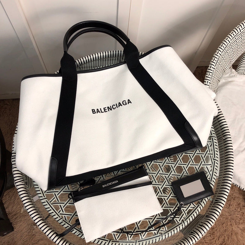 Front view of elevated chic women's handbag – women's premium purse