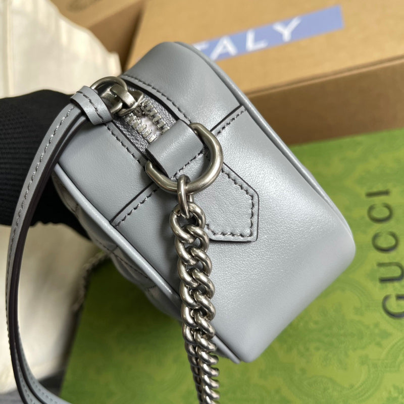 Handle and strap detail of chic premium women's handbag – women's premium purse