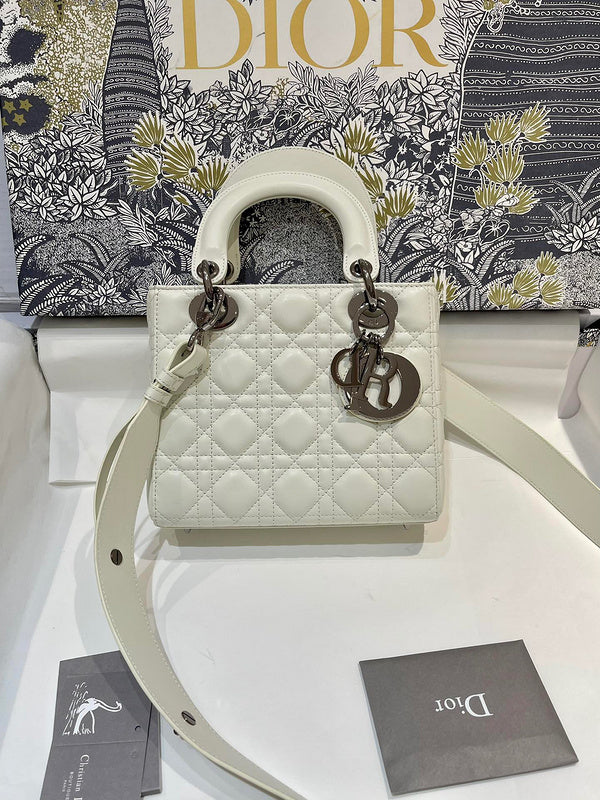 Front view of premium chic women's handbag – women's designer-style accessory