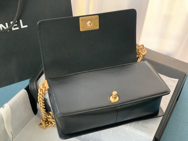  mid purse view 3