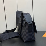  Chic crossbody bag carried on shoulder 22