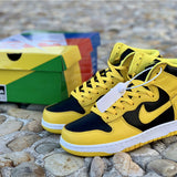 Nike Men's & Women's Signature Luxury Sneakers — Style 036 hardware detail