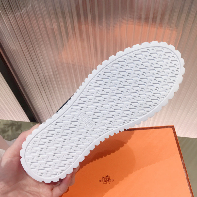 Hermes shoes Style 330 - top view showing design