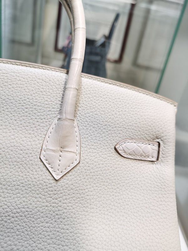 Elegant bag women's premium everyday handbag