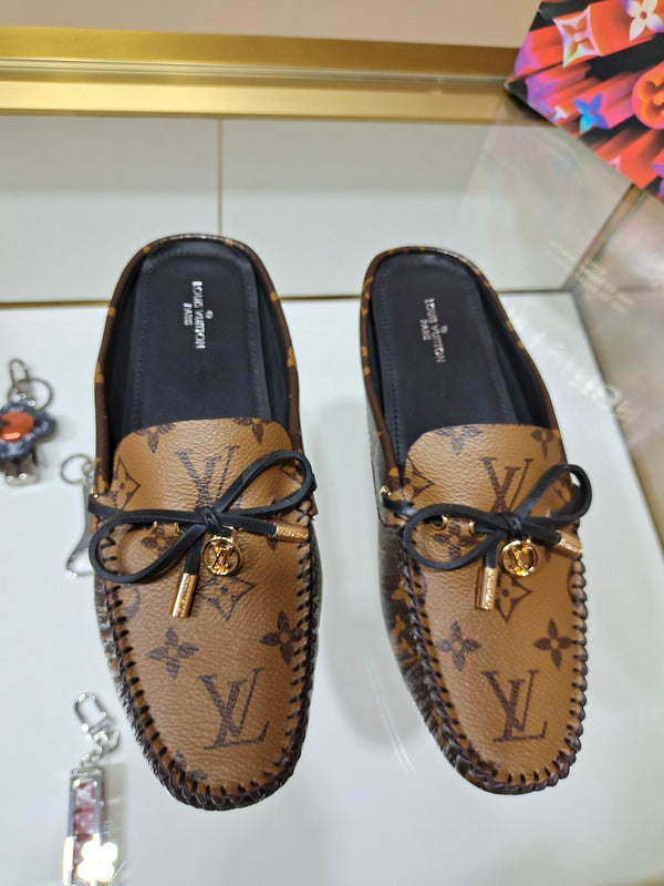Louis Vuitton shoes Style 212 - sole and craftsmanship detail