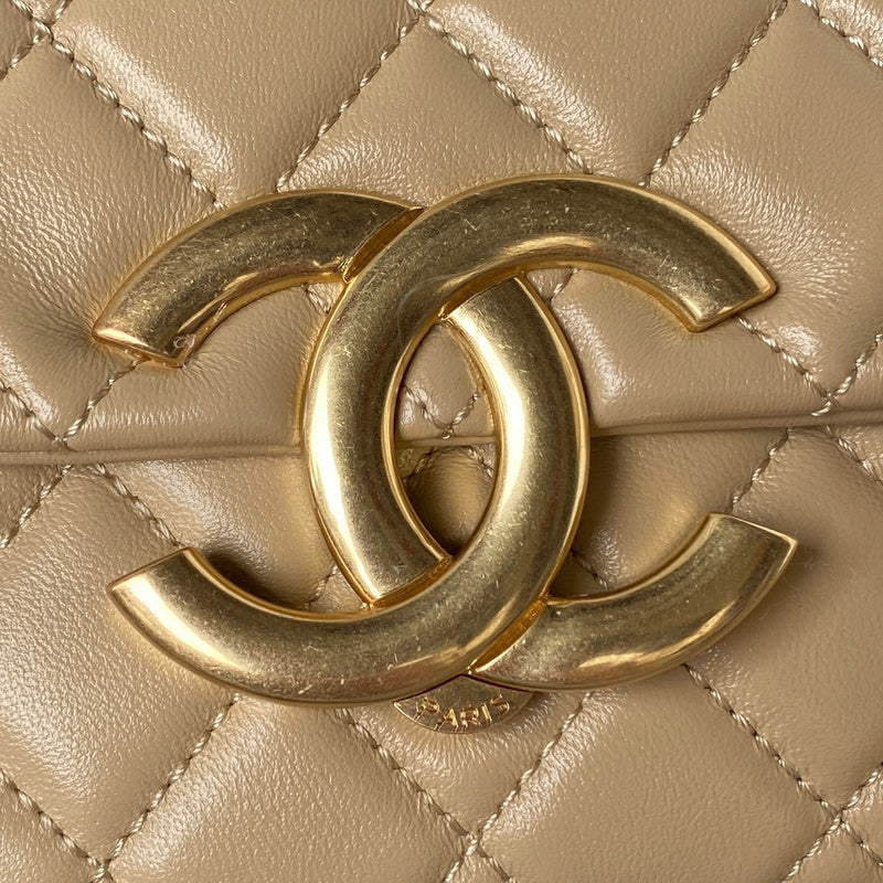  mid purse view 2
