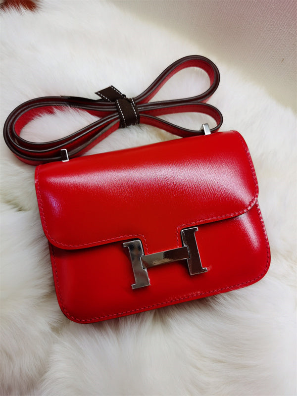  tote bag interior and compartment view 15