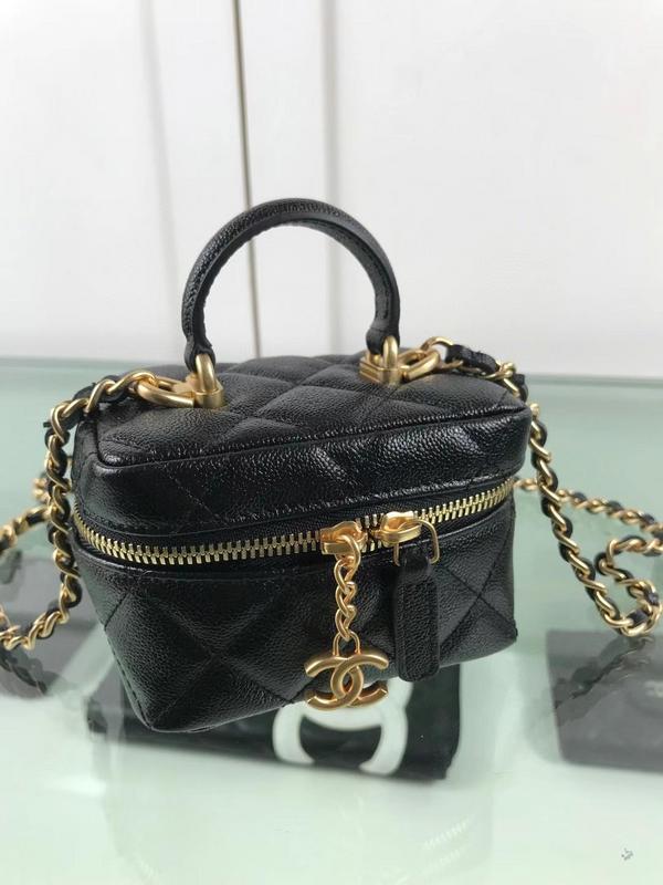 Zivas Charm Signature Style Fashion Handbag (Effortless Style Upgrade) – Side Profile