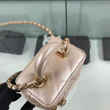 Zivas Charm Streamlined Design Fashion Handbag (Effortless Style Upgrade) – Close-Up Detail