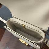 Handle and strap detail of statement chic women's handbag – women's statement bag