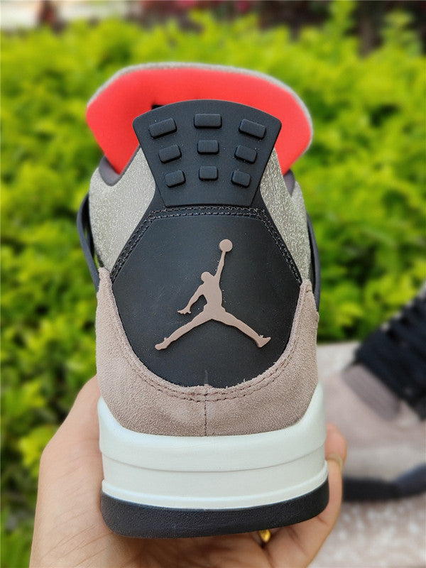 Nike classic monochrome luxury sneakers view 14 low-top design