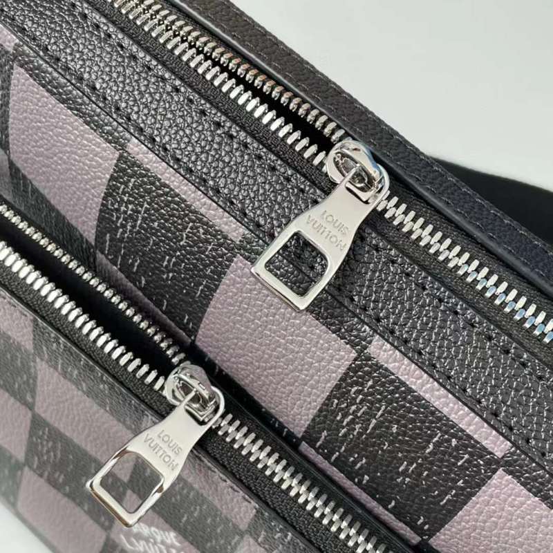 Handle and strap detail of elevated statement women's handbag – women's statement bag