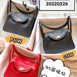 Effortless handbag styled for everyday wear