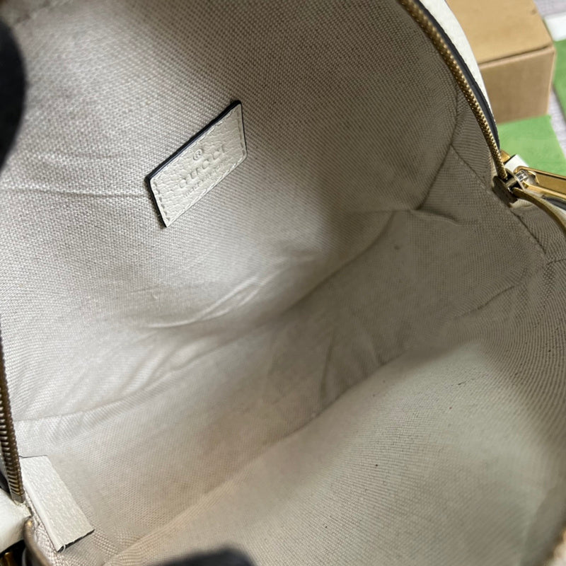 Side profile of everyday-luxe structured women's handbag – women's designer-style accessory