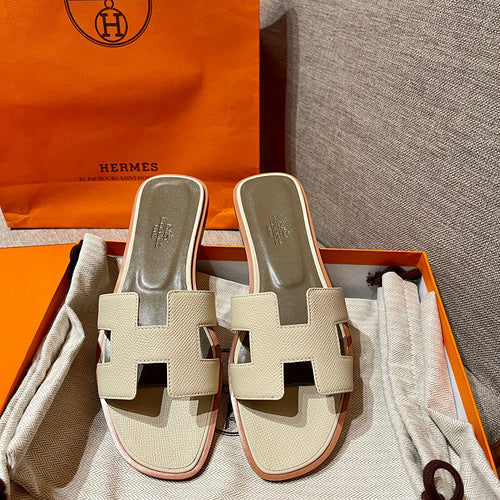 Hermès Beige Platform Sandals - Back View