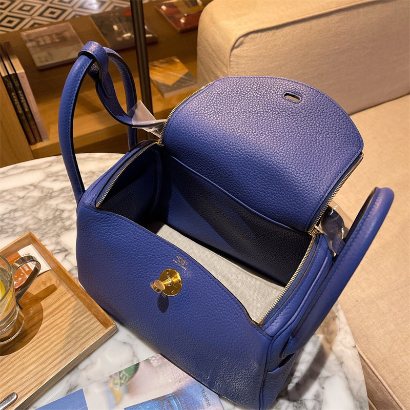  tote bag interior and compartment view 15