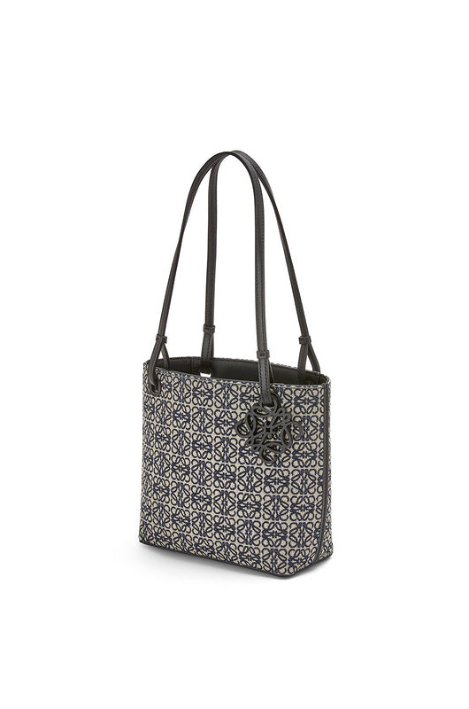 Ziva's Charm handbag – lifestyle view (26cm*21cm*10cm)