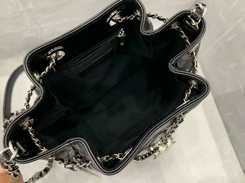 Zivas Charm Contemporary Flair Designer Handbag (Refined Modern Silhouette) – Lifestyle Shot