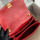 Zivas Charm Streamlined Design Everyday Handbag (Considered Detail & Form) – Close-Up Detail