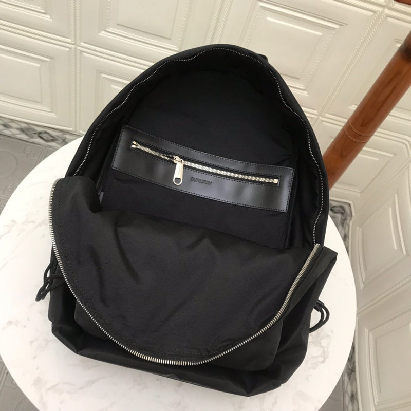 Ziva's Charm handbag – product shot (one versatile size)