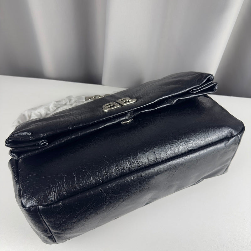 Zivas Charm Timeless Appeal Fashion Handbag (Thoughtfully Structured Design) – Interior View