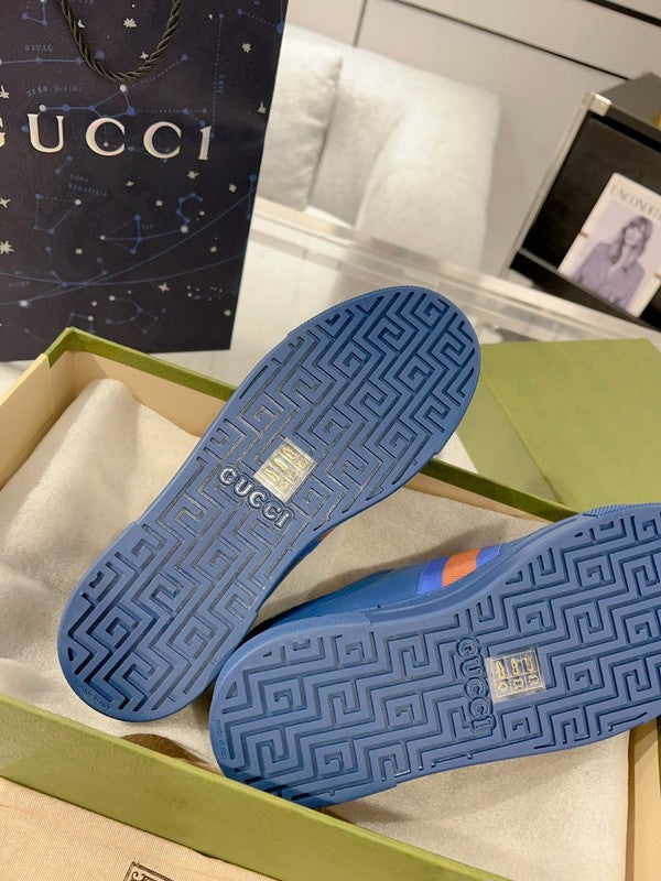 Side profile of Gucci clean off-white sneakers chunky sole construction