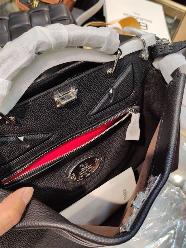 Ziva's Charm handbag – product shot (Standard Size)