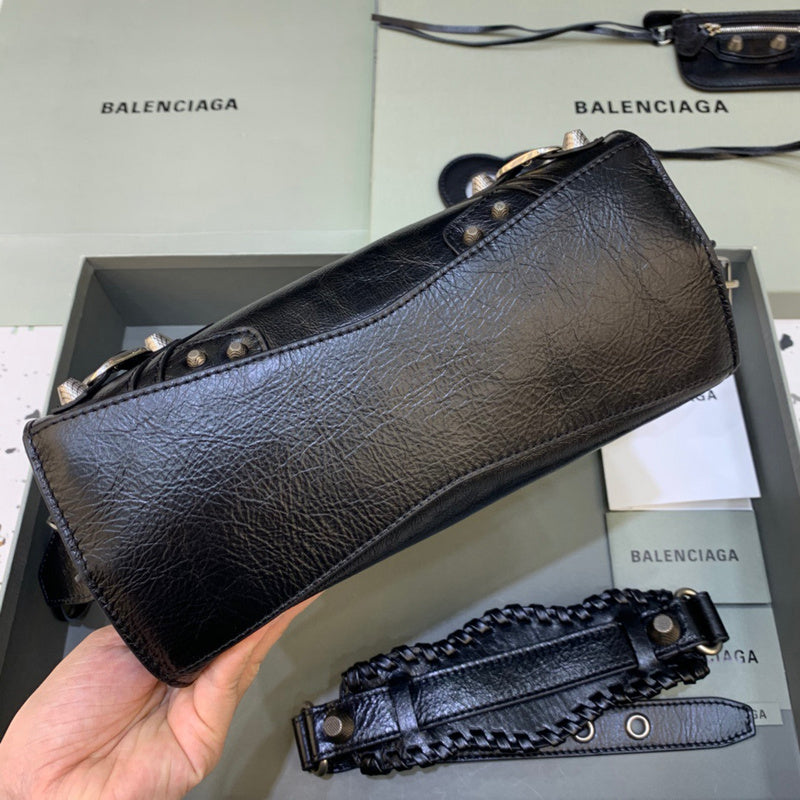 Structured Faux Leather Handbag - Everyday Elegance | Women's Luxury Handbag #337 - hardware and detail close-up (image 5) of designer-inspired handbag