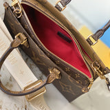  structured bag interior and compartment view 9