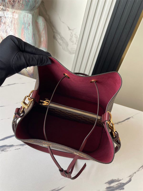  carryall bag interior and compartment view 15