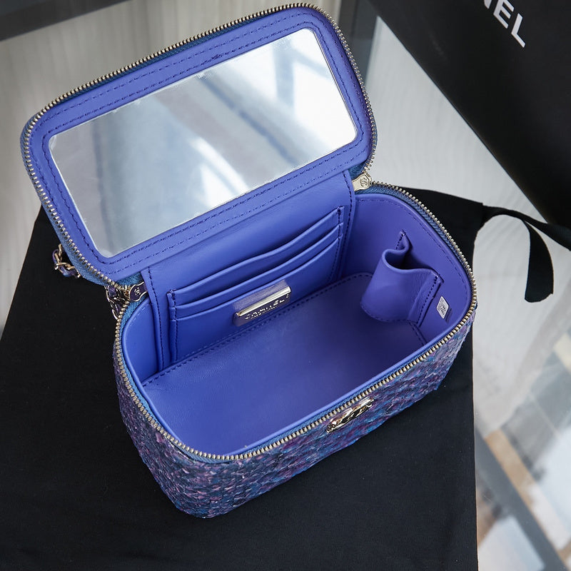 Ziva's Charm handbag – product shot (one versatile size)