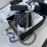 handbag, compact everyday style, image 3