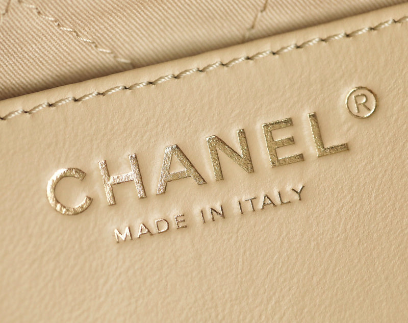  women's handbag, versatile design, view 4