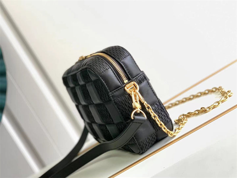  everyday bag interior and compartment view 39
