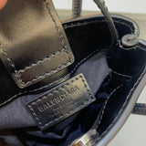 Refined Faux Leather Handbag - Everyday Elegance | Women's Luxury Handbag #987 - hardware and detail close-up (image 5) of designer-inspired handbag